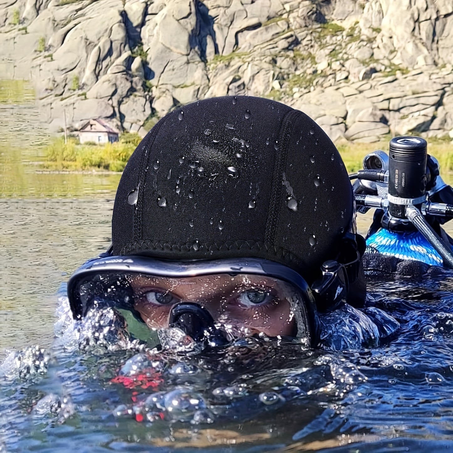 SNOR02 - Cuffia da sub calda in neoprene da 2,5 mm