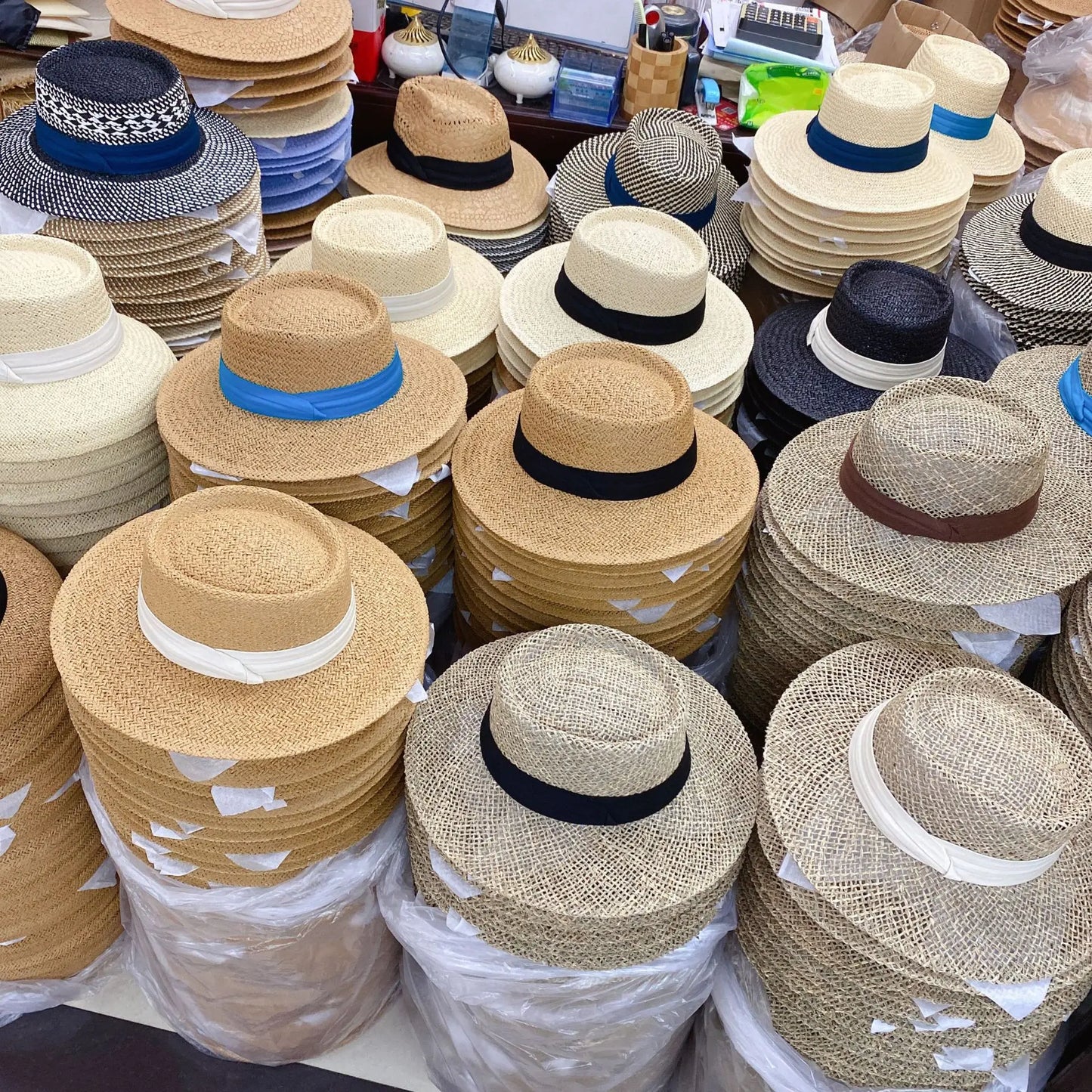 CAP06 - Cappello di paglia da barcaiolo con nastro