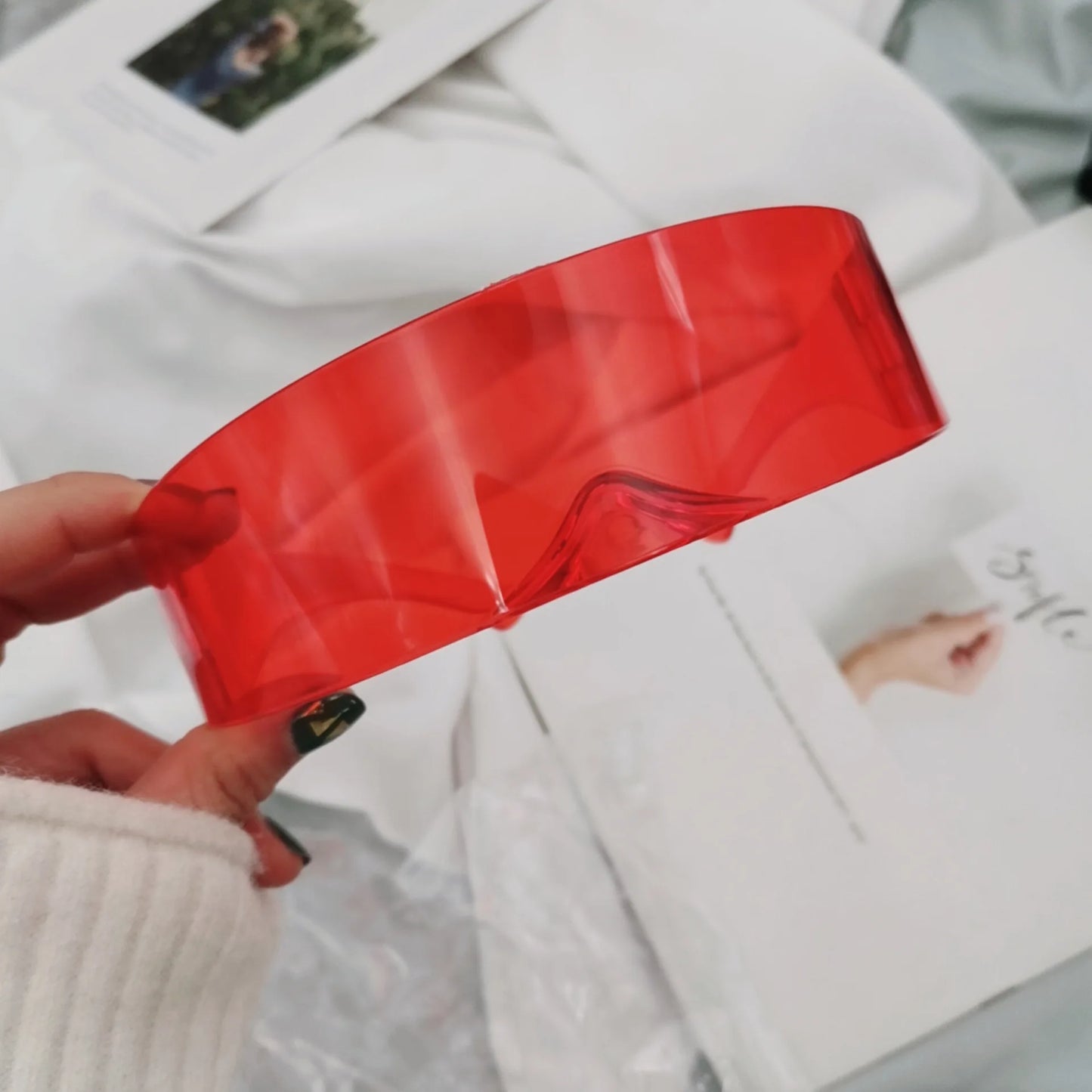 SUNG - Futuristico visiera stretta occhiali da sole da donna