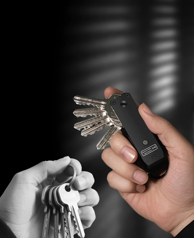 A02 - Key Holder with GPS Tracker