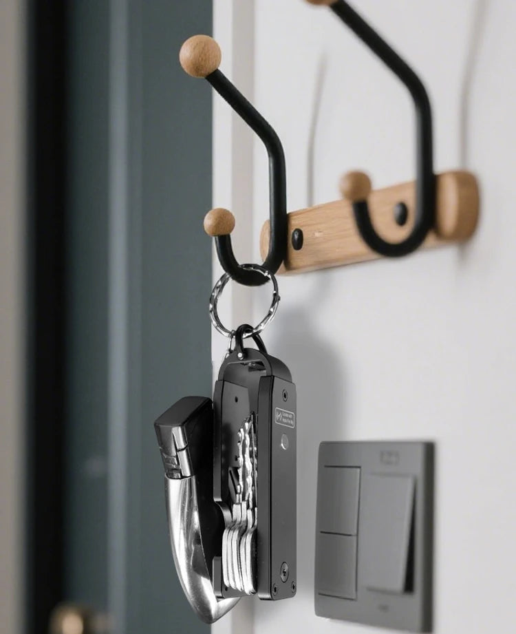 A02 - Key Holder with GPS Tracker