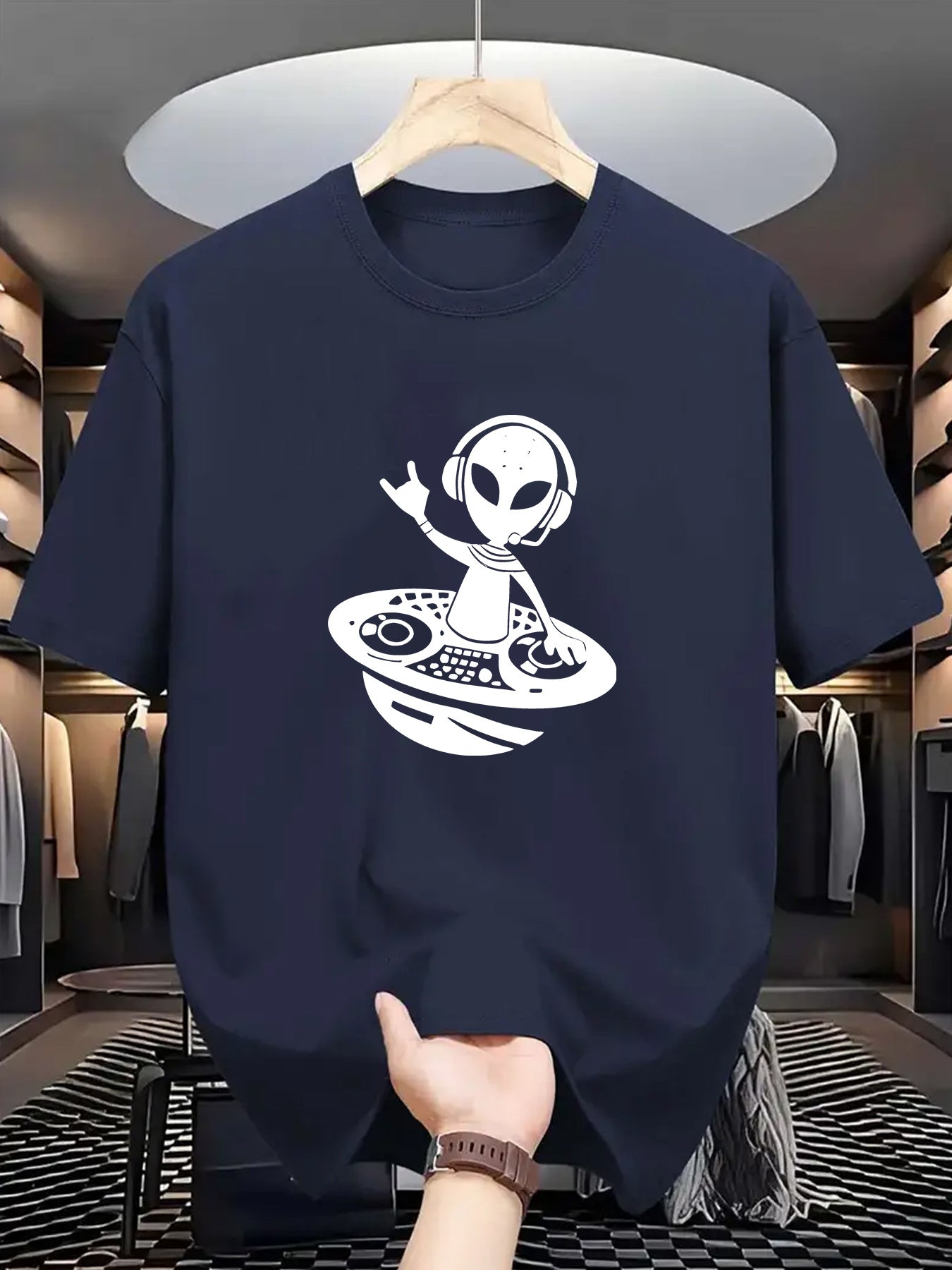 TSHIRT17 - T-shirt con stampa aliena