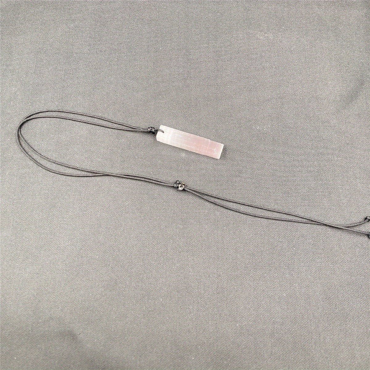 BRAC04 - Collana con pendenti in selenite