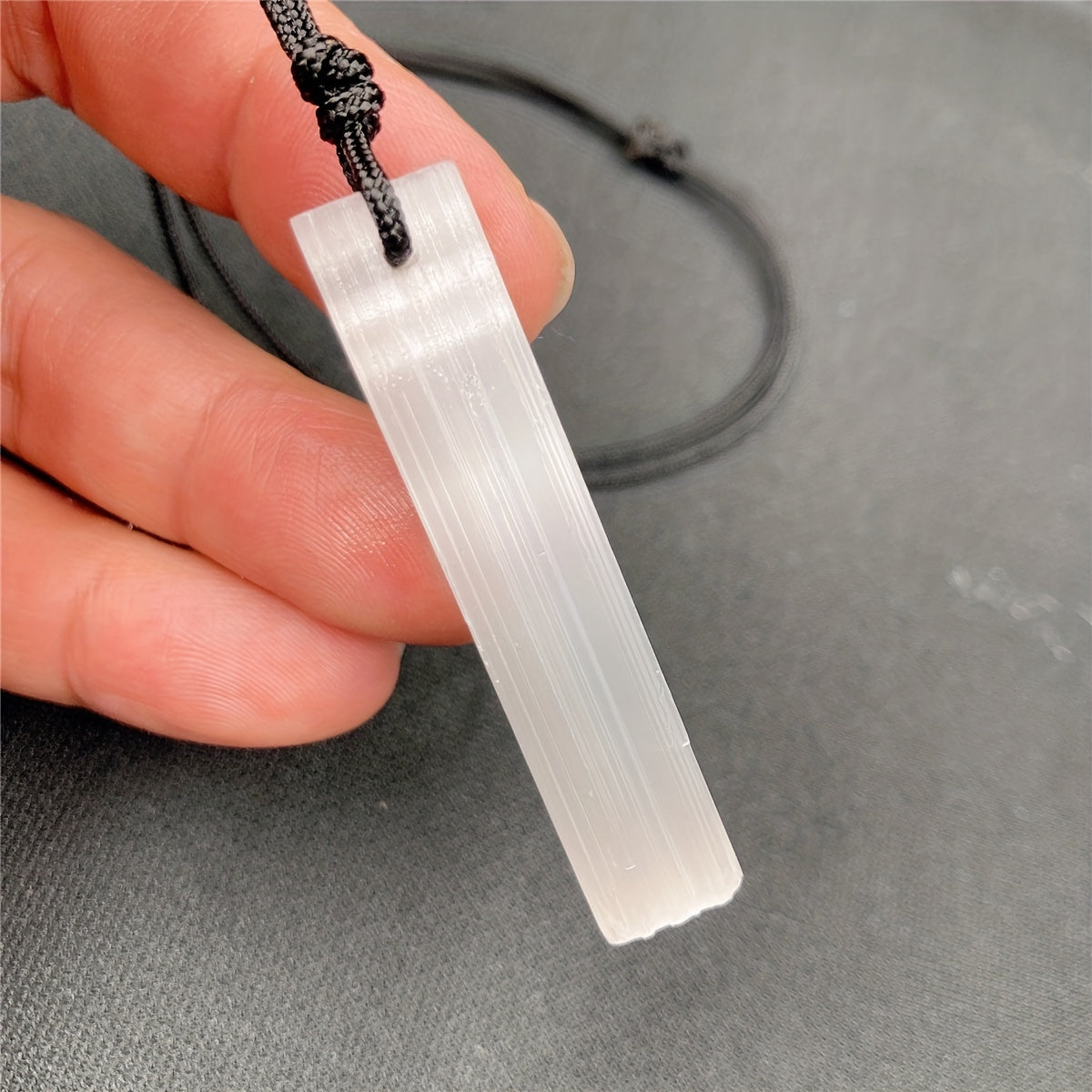 BRAC04 - Collana con pendenti in selenite