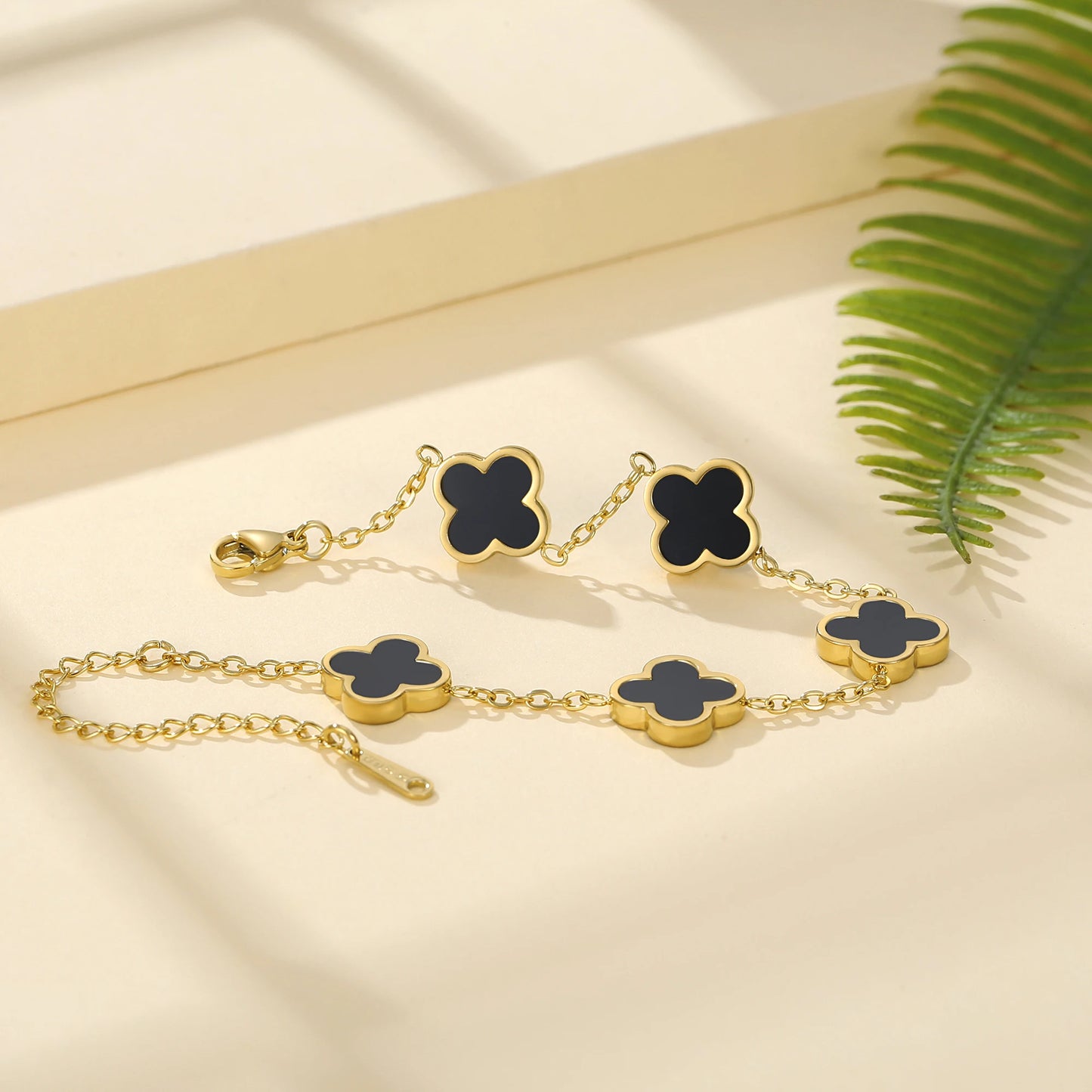 BRAC25 - Bracciale trifoglio portafortuna placcato oro