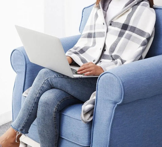 TESS12 - Coperta scozzese indossabile con bottone