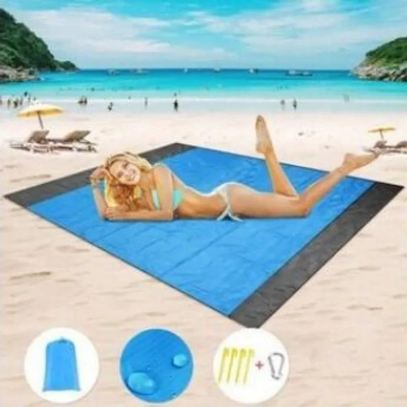 M06 - Camping mat with 4 foldable corner stakes, suitable for outdoor camping