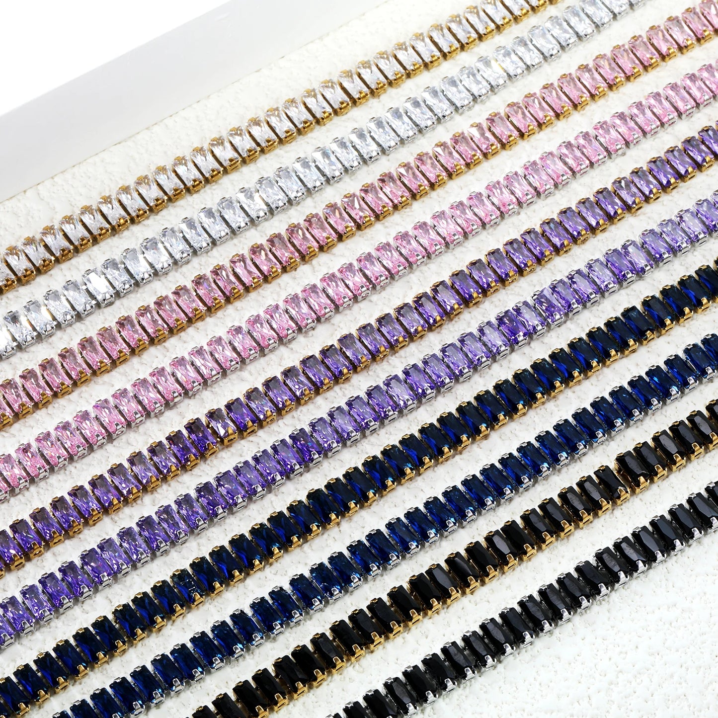 BRAC27 - Braccialetti  in acciaio inossidabile con zirconi