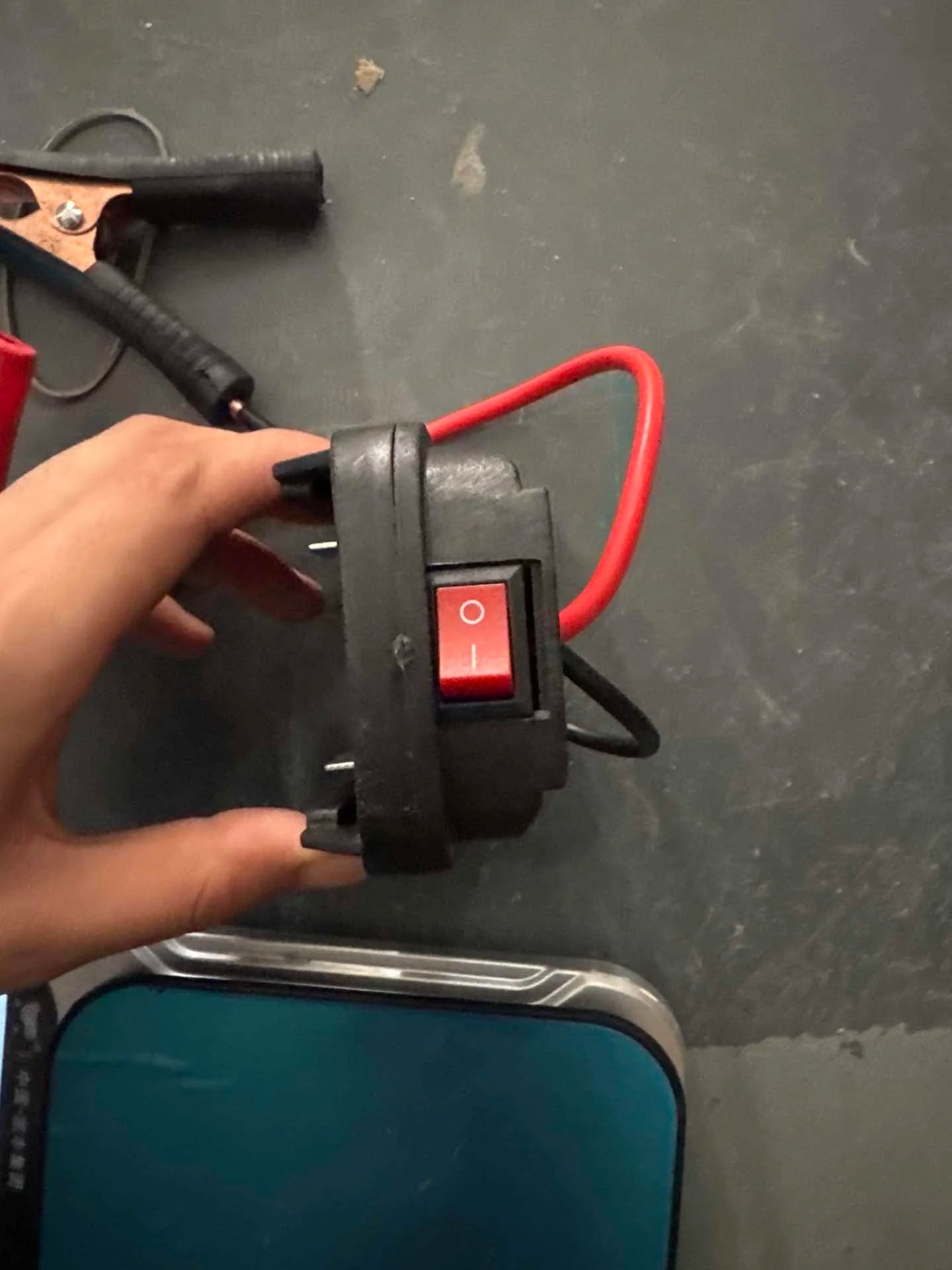 EXTRAS4 - Convertitore per batteria al litio per auto