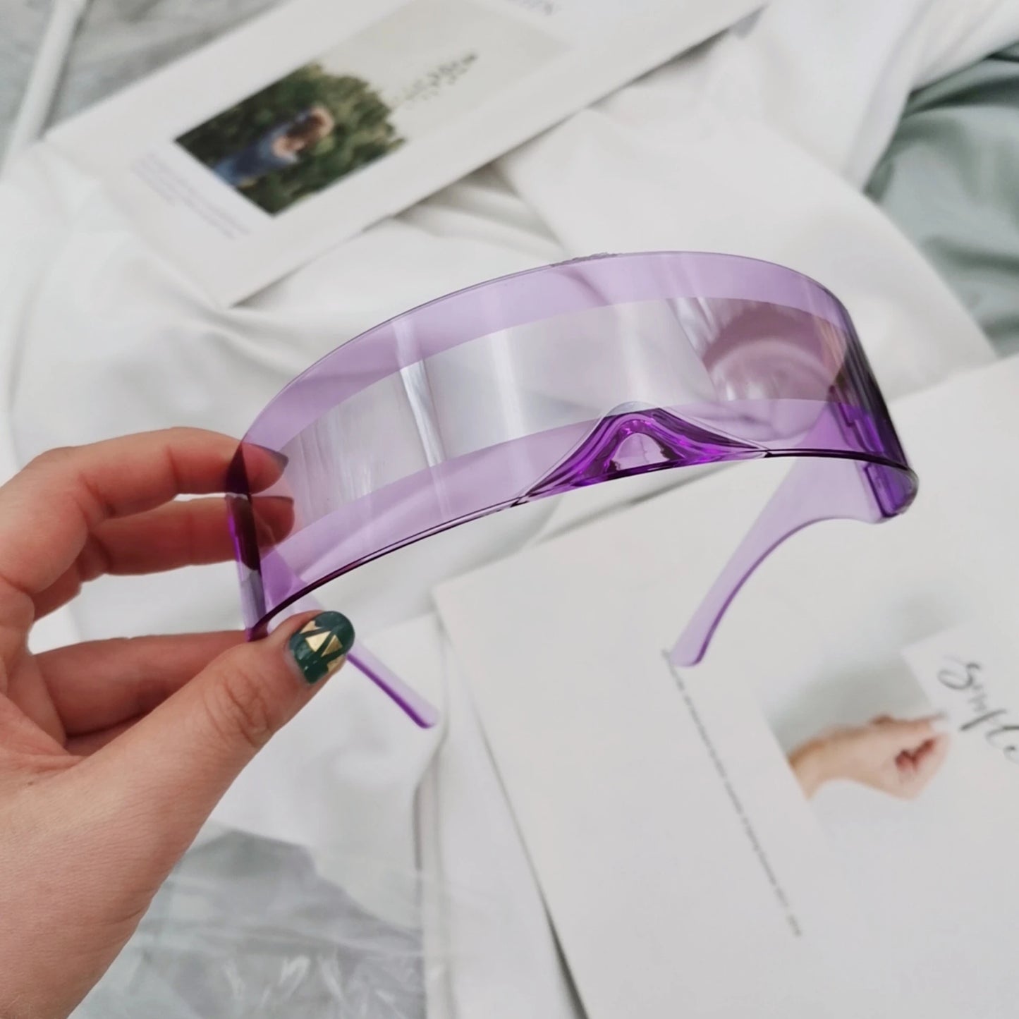 SUNG - Futuristico visiera stretta occhiali da sole da donna