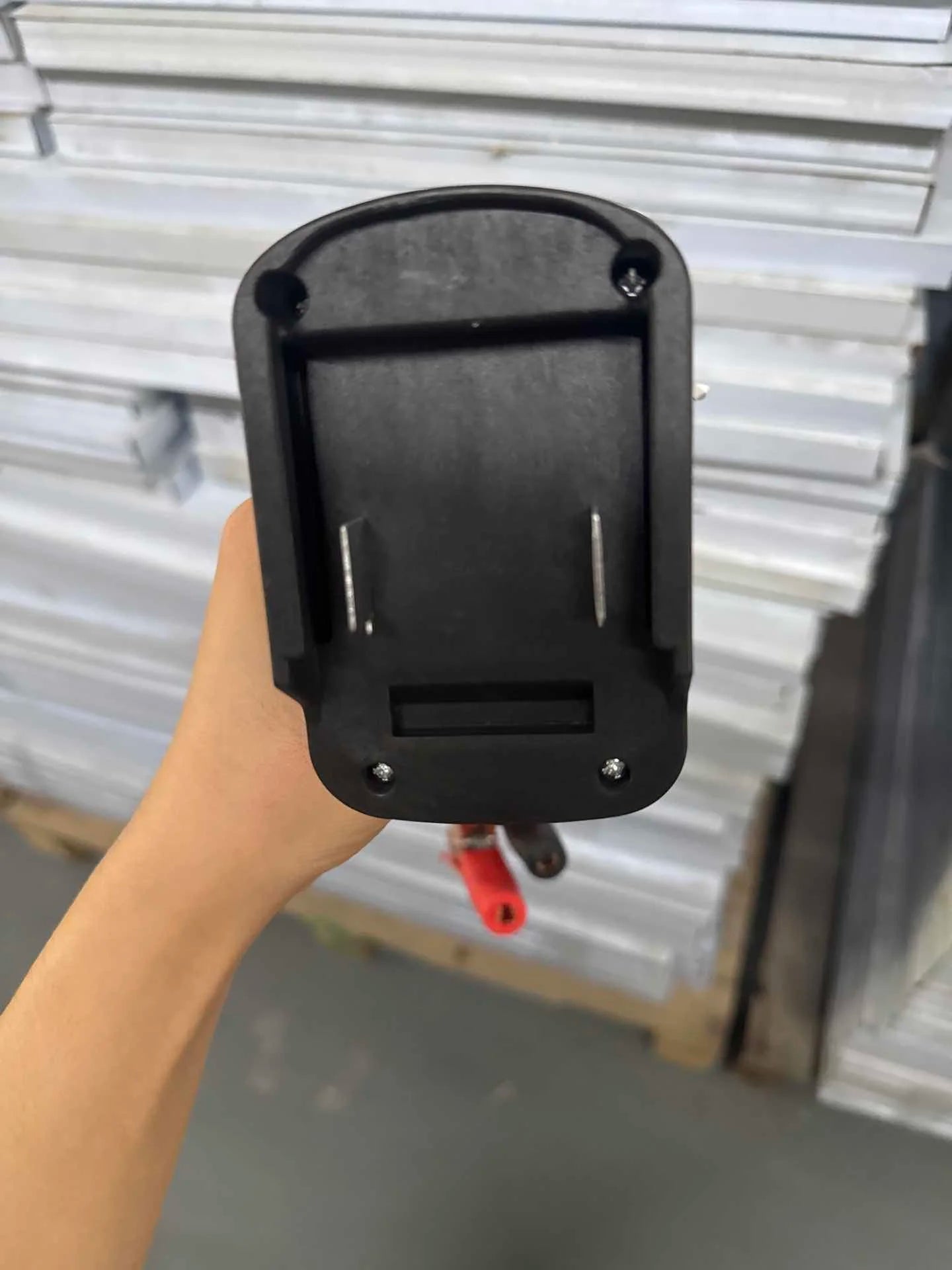 EXTRAS4 - Convertitore per batteria al litio per auto